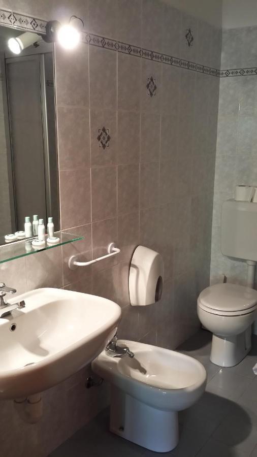 Hotel Locanda Belvedere Courmayeur Ruang foto