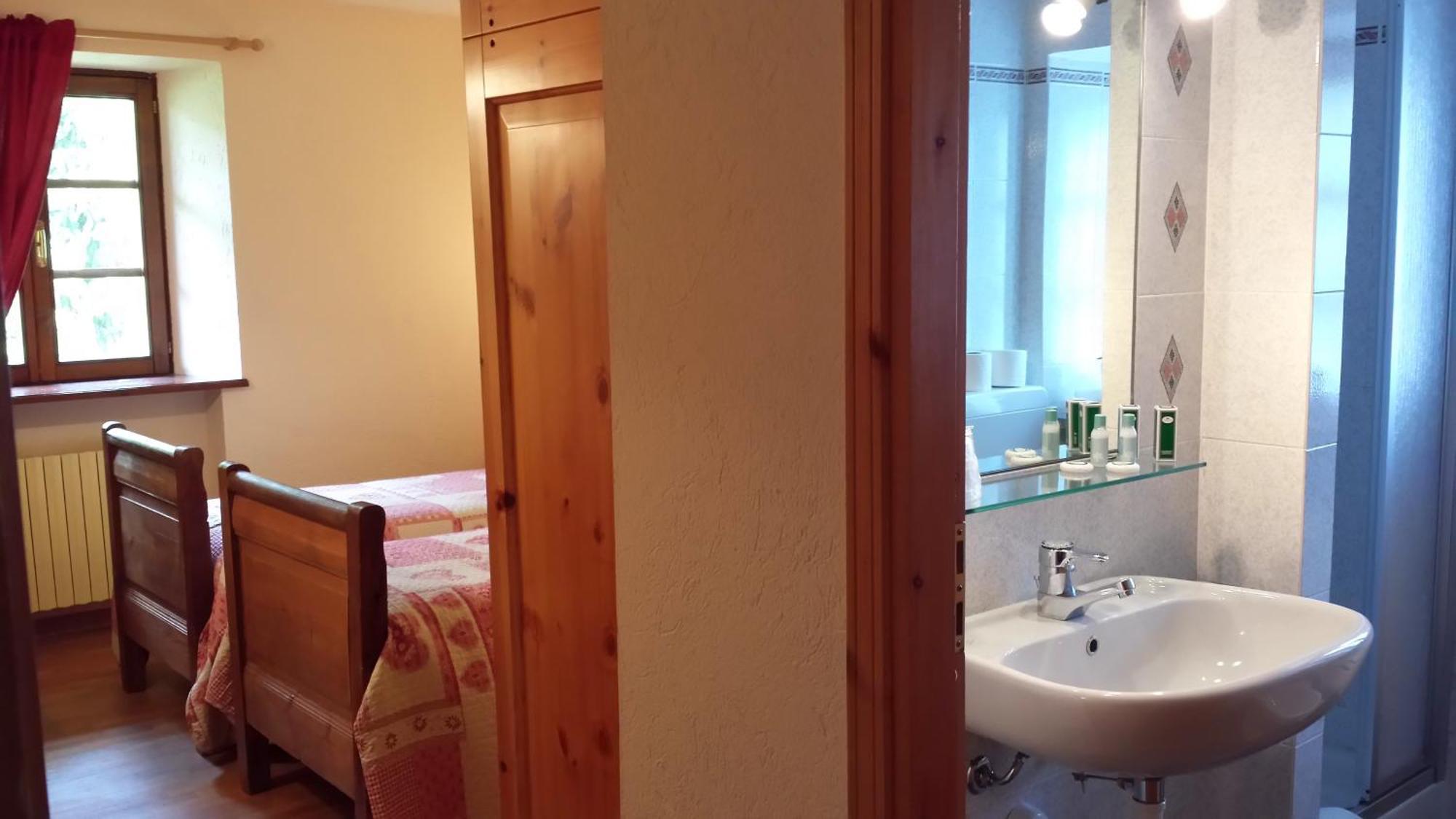 Hotel Locanda Belvedere Courmayeur Bagian luar foto