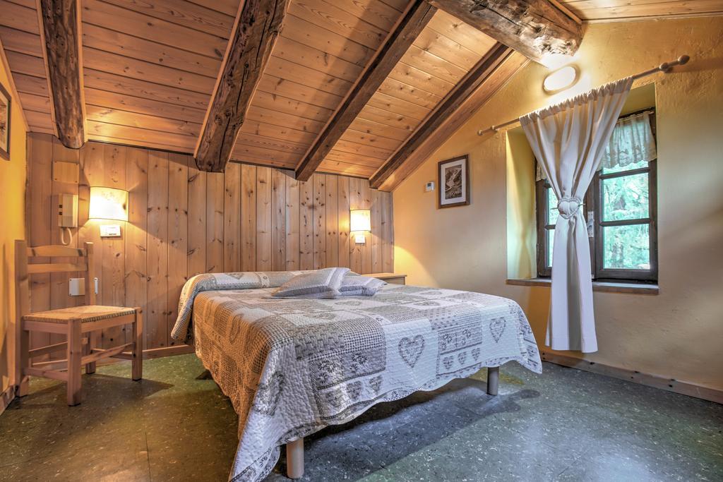 Hotel Locanda Belvedere Courmayeur Bagian luar foto