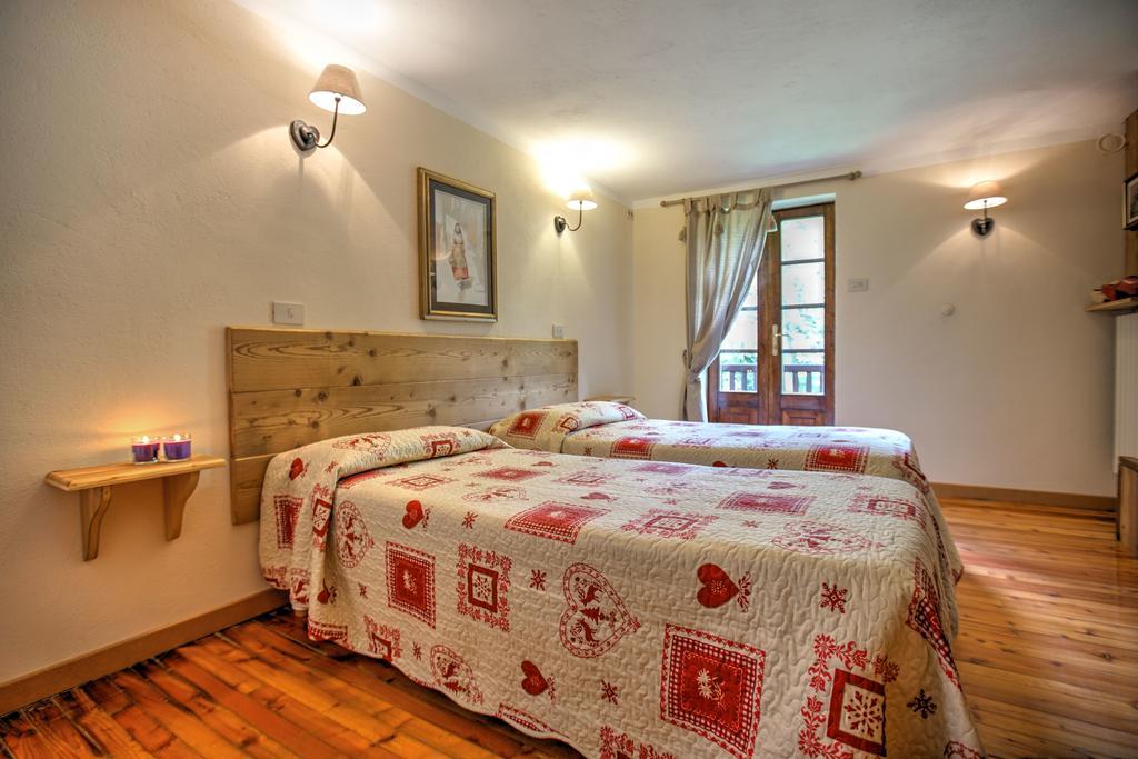 Hotel Locanda Belvedere Courmayeur Bagian luar foto