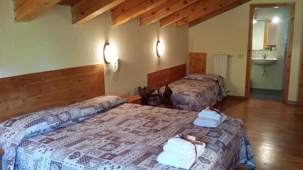 Hotel Locanda Belvedere Courmayeur Ruang foto
