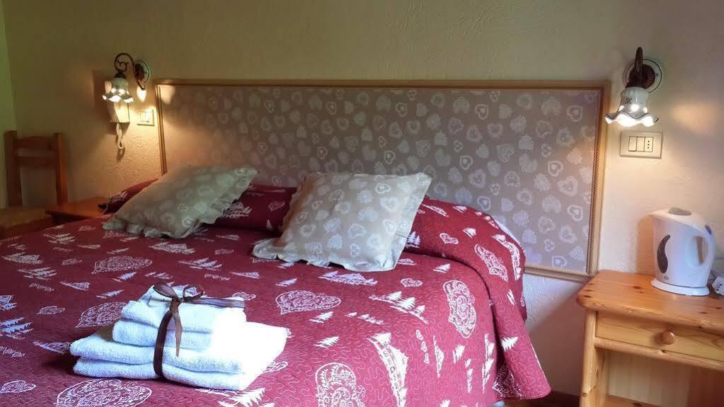 Hotel Locanda Belvedere Courmayeur Bagian luar foto